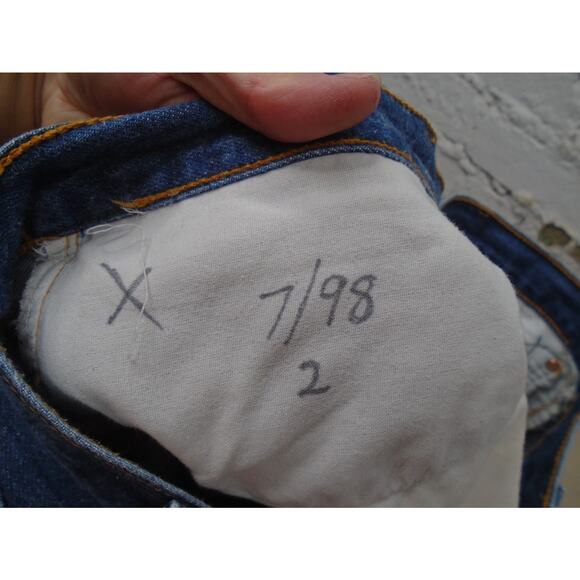 Vintage 90s Levis 501 Medium Wash Denima Button Fly Size 38x36 Red Tab - Picture 11 of 16